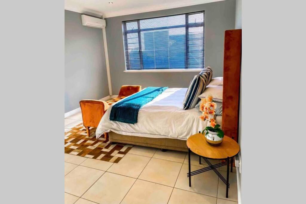 Apartment Summerstrand Boutique Port Elizabeth