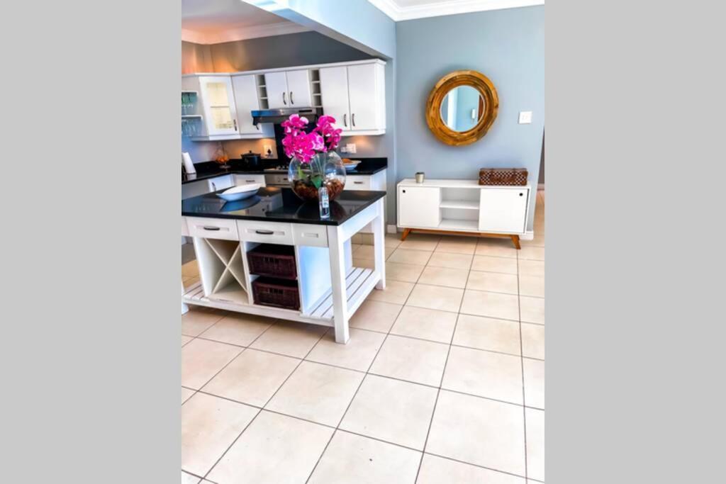 Summerstrand Boutique Apartment Port Elizabeth